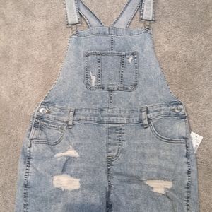 BRAND NEW (American eagle) ripped, blue jean, short overalls.